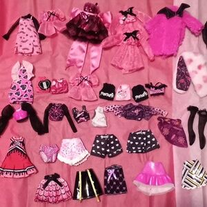 Monster High Draculaura Outfit lot